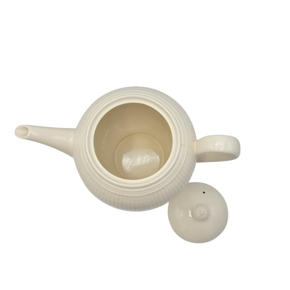 Vintage Windsor Teapot by Wedgwood England Porcelain Embossed Ribs & Dots Cream - Picture 8 of 12